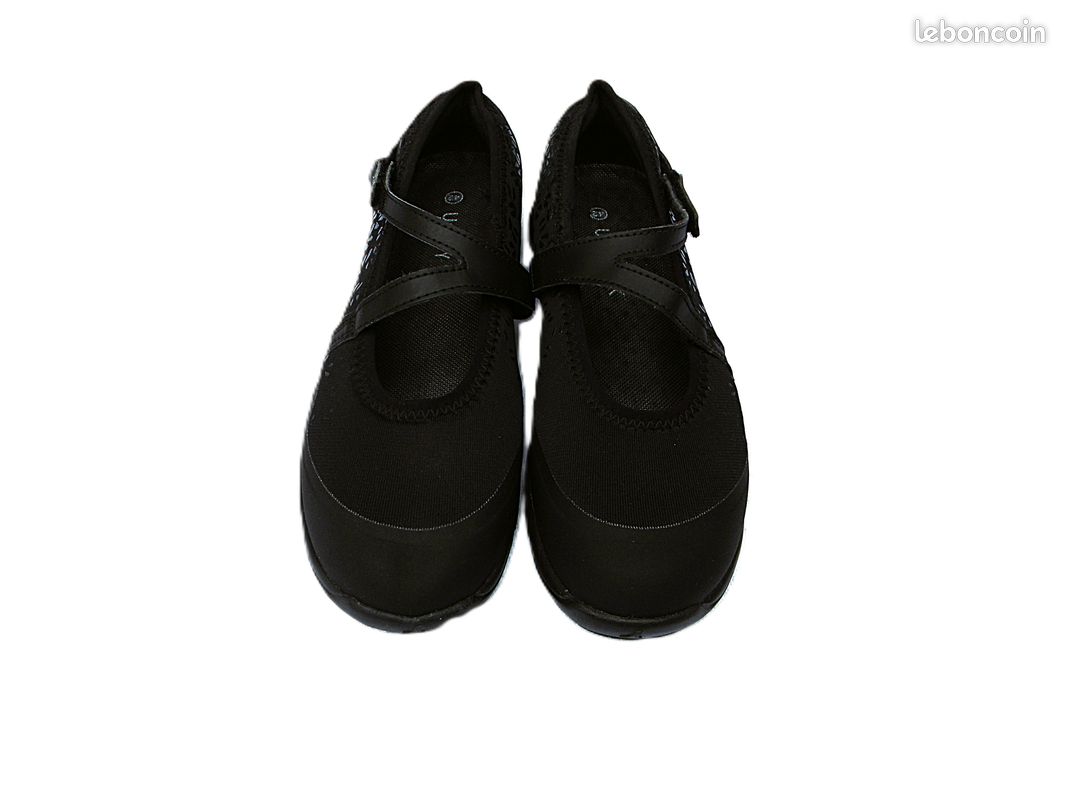 NEUVES, Ballerines de Marche Urbaine Noires DECATHLON, Ultra Légères, Confortables, et Ajustables, Pointure 42 (image 2)