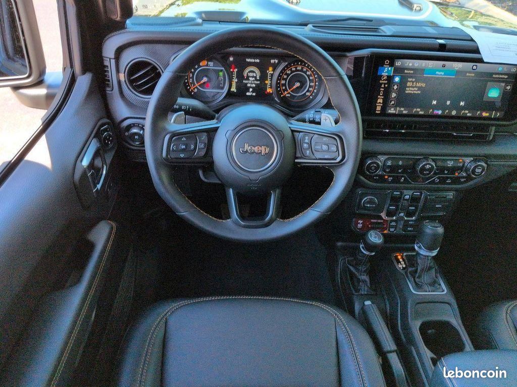 Jeep Wrangler Unlimited SRT392 Rubicon 2024 (image 8)