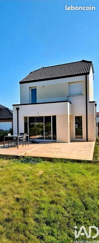 Maison 5 pièces 92 m² · à Ostricourt · 92 m² · 315 000 €