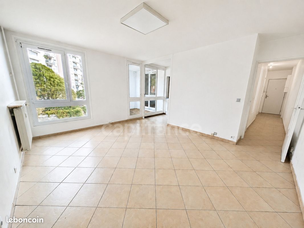 Appartement 2 pièces 53 m² · à Corbeil-Essonnes · 53 m² · 114 000 €