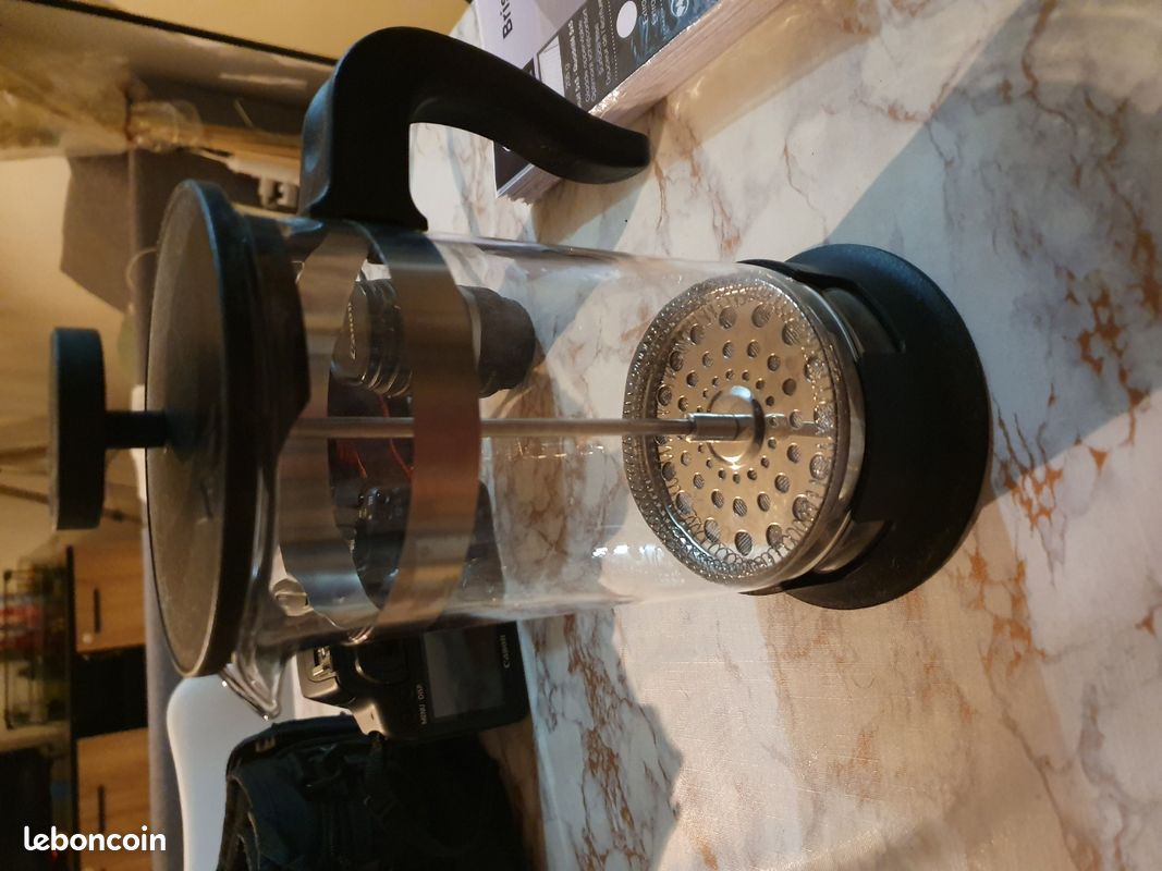 Cafetière a piston (image 1)
