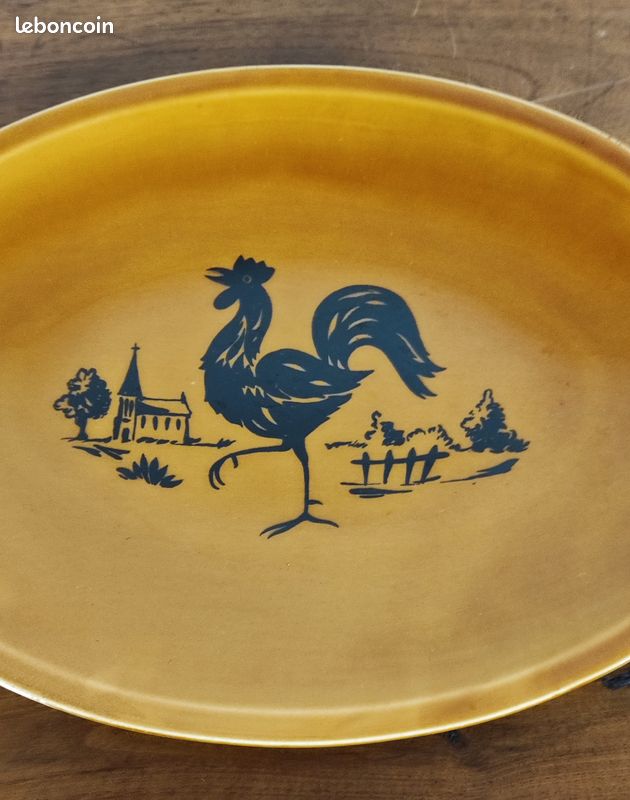Magnifique plat en céramique jaune moutarde décor coq et village signé Gien ma campagne (image 3)