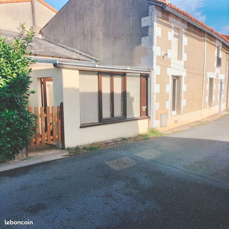 Maison 2 pièces 81 m² · à Saint-Benoît · 81 m² · 150 000 €