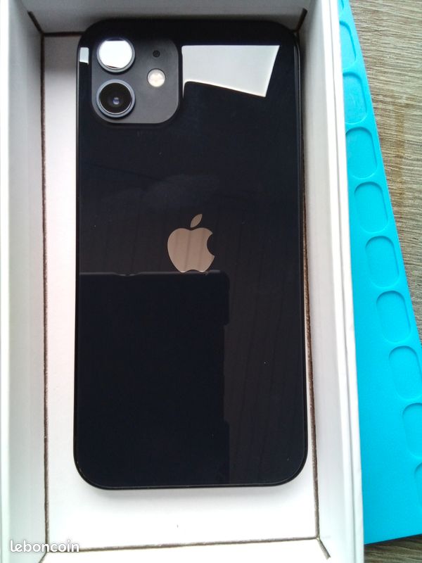 IPhone 12 (image 1)