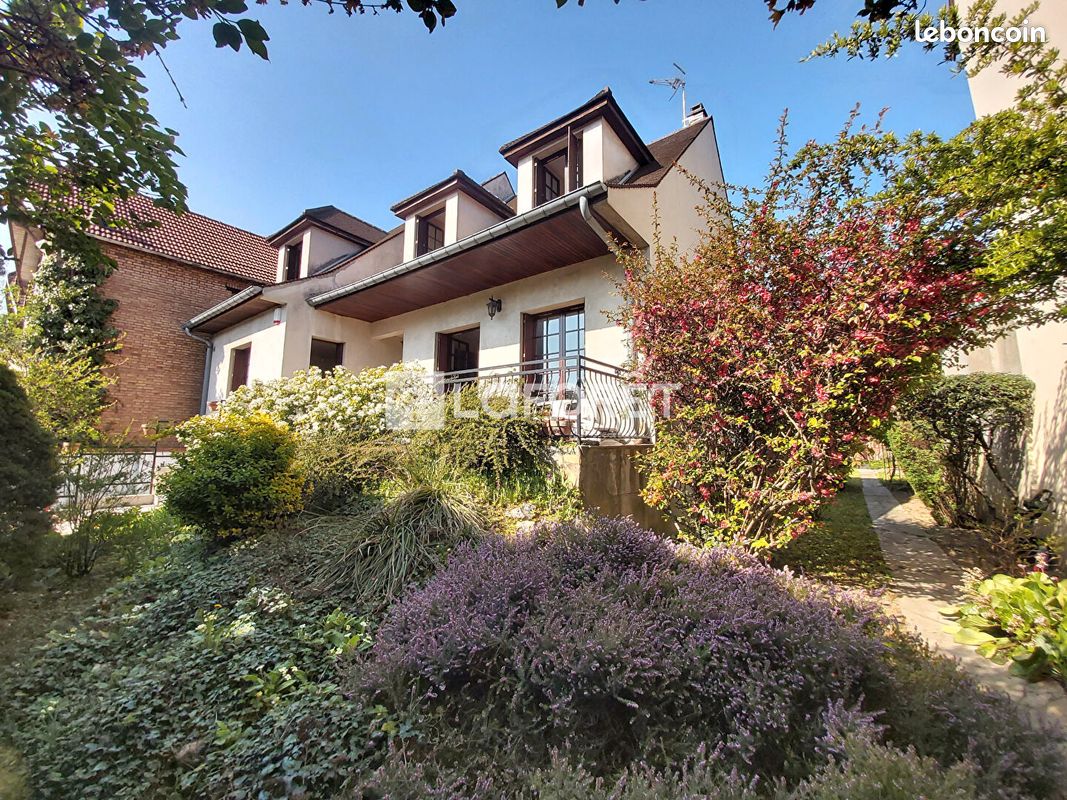 Maison 9 pièces 205 m² · à Le Raincy · 205 m² · 869 000 €