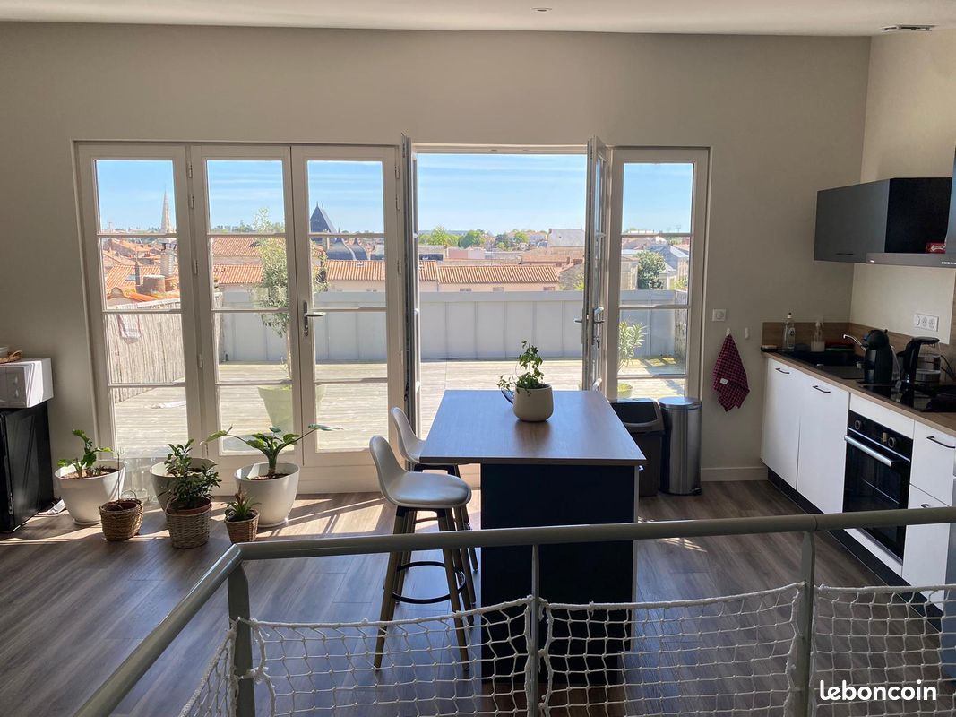 Appartement 3 pièces 90 m² · à Fontenay-le-Comte · 90 m² · 870 €/mois