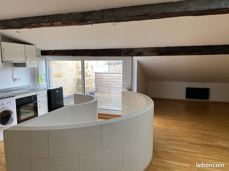 T2 type loft avec terrasse entièrement rénové quartier gare Saint Jean (image 1)