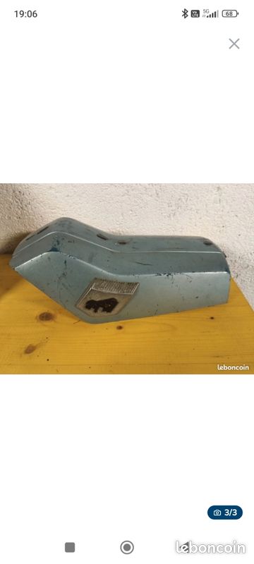 Cache de réservoir Peugeot 105 (image 1)