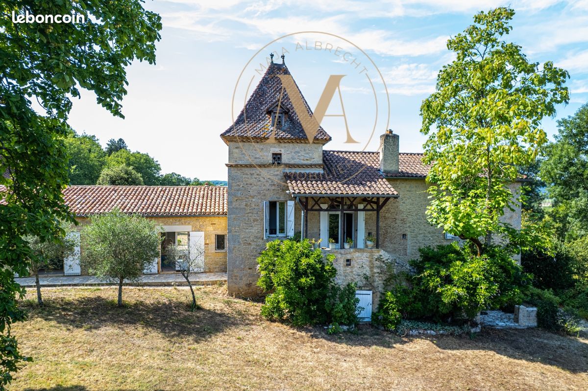 Maison 9 pièces 327 m² · à Lacapelle-Cabanac · 327 m² · 699 000 €