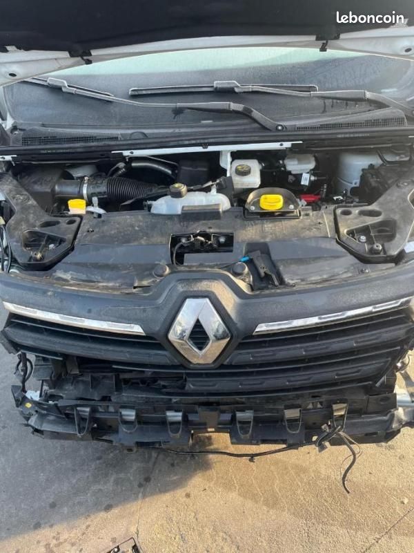 Renault Trafic FOURGON FGN L1H1 2T8 BLUE DCI 110 CH ACCIDENTEE (image 6)