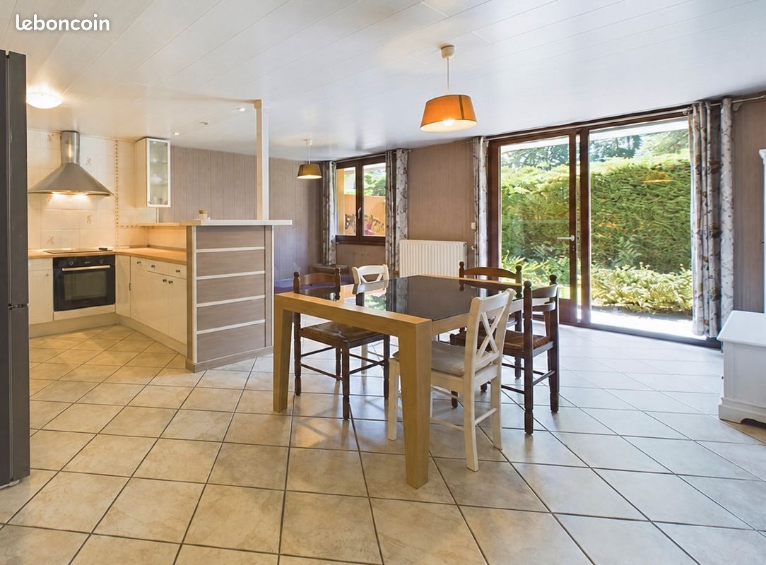 Parking 4 pièces 82 m² · à Epagny Metz-Tessy · 82 m² · 525 000 €