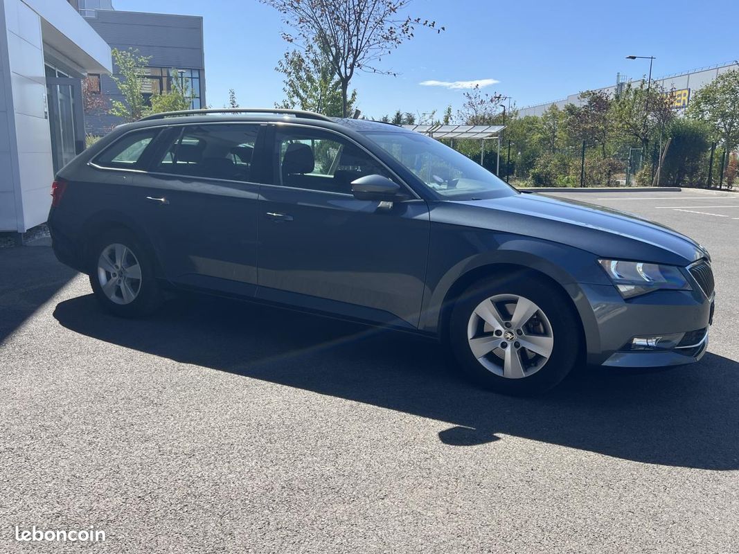 SKODA SUPERB Combi 1.4 TSI ACT - 150 (image 3)