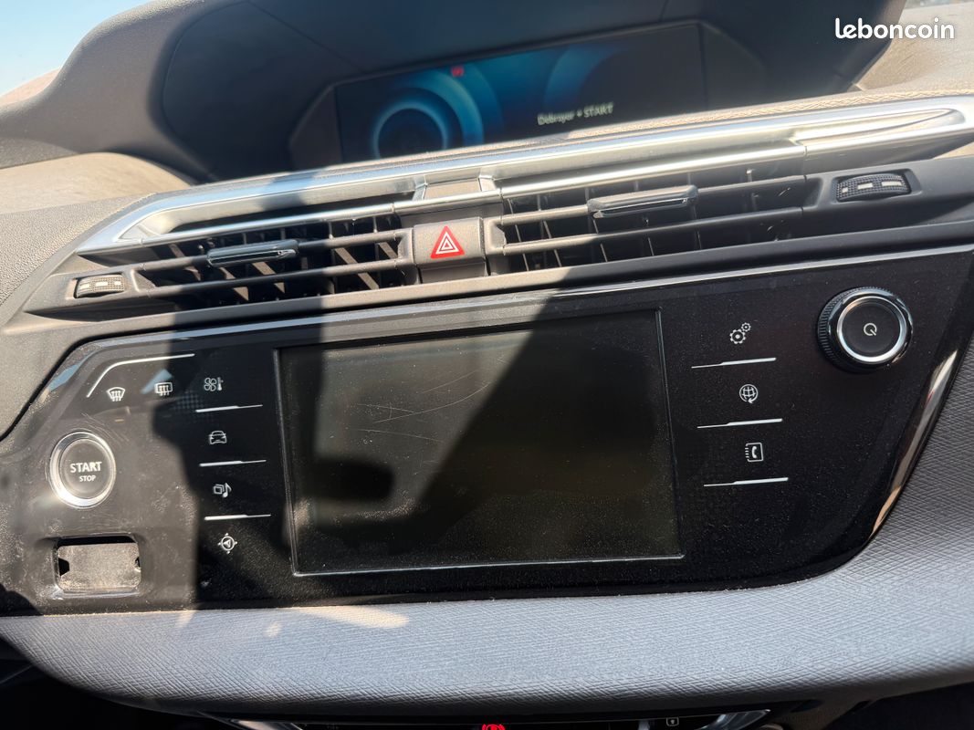 GARANTIE 12 MOIS CITROËN C4 Grand Picasso II 2.0 BlueHDi 150 cv 7 PLACES/Sieges chauffants/Bluetooth/Jantes 16/S&S (image 10)