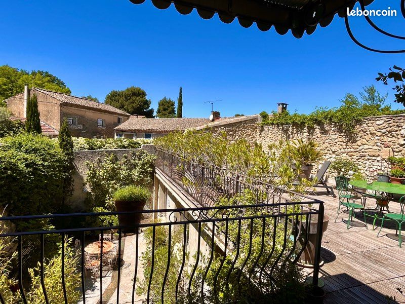Maison 6 pièces 175 m² · à Robion · 175 m² · 425 000 €