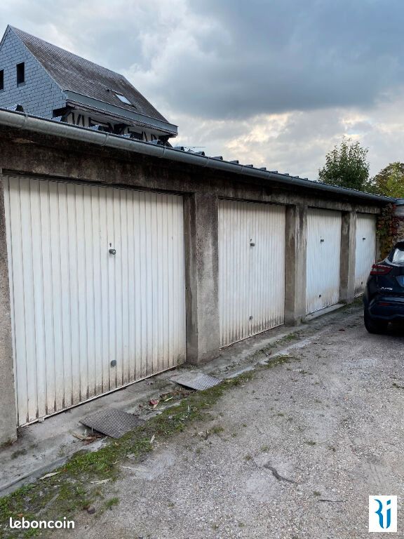 Parking/box ROUEN · 85 €