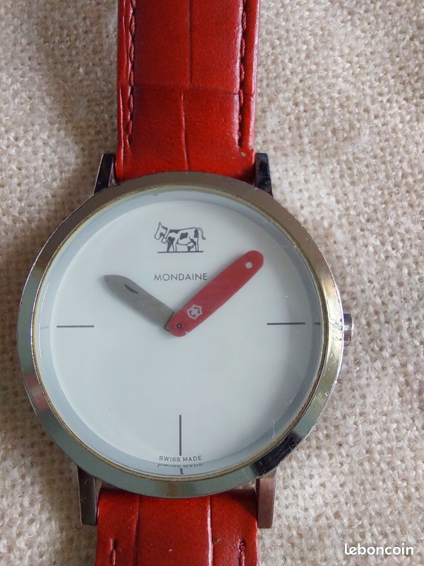 Montre Mondaine rouge (image 3)