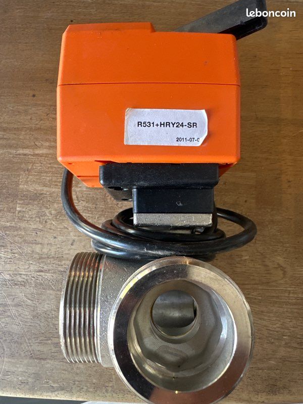 Vanne Belimo R531 avec servomoteur HRY24--Sr (image 1)