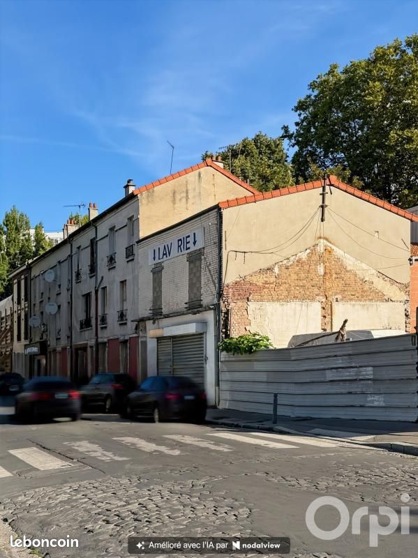 Immeuble 2 pièces 125 m² · à Saint-Denis · 125 m² · 139 000 €
