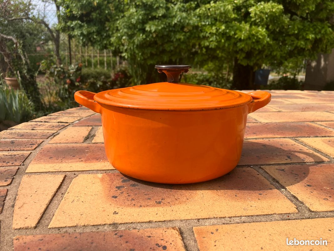 Ancienne cocotte Le Creuset (D'occasion) à Chézard St Martin pour CHF 24 – avec livraison | Acheter sur
