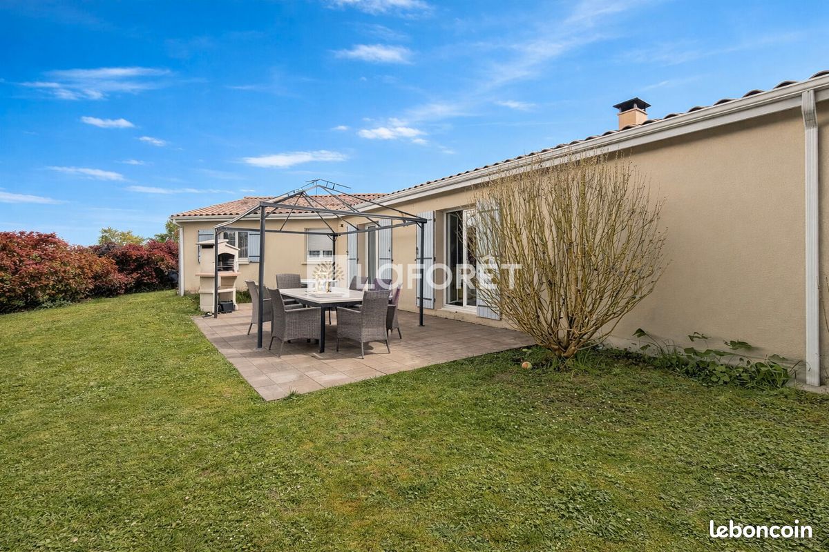 Maison 6 pièces 115 m² · à Saint-Denis-de-Pile · 115 m² · 229 500 €