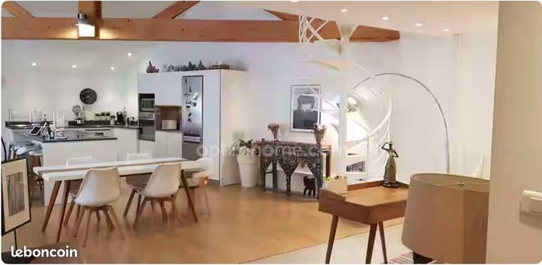 Loft 3 pièces 125 m²