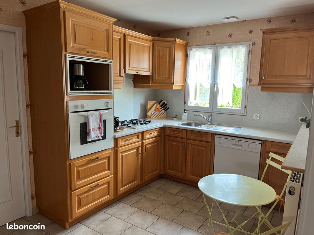 Maison 5 pièces 106 m² - Ligugé 86240 (image principale 8)