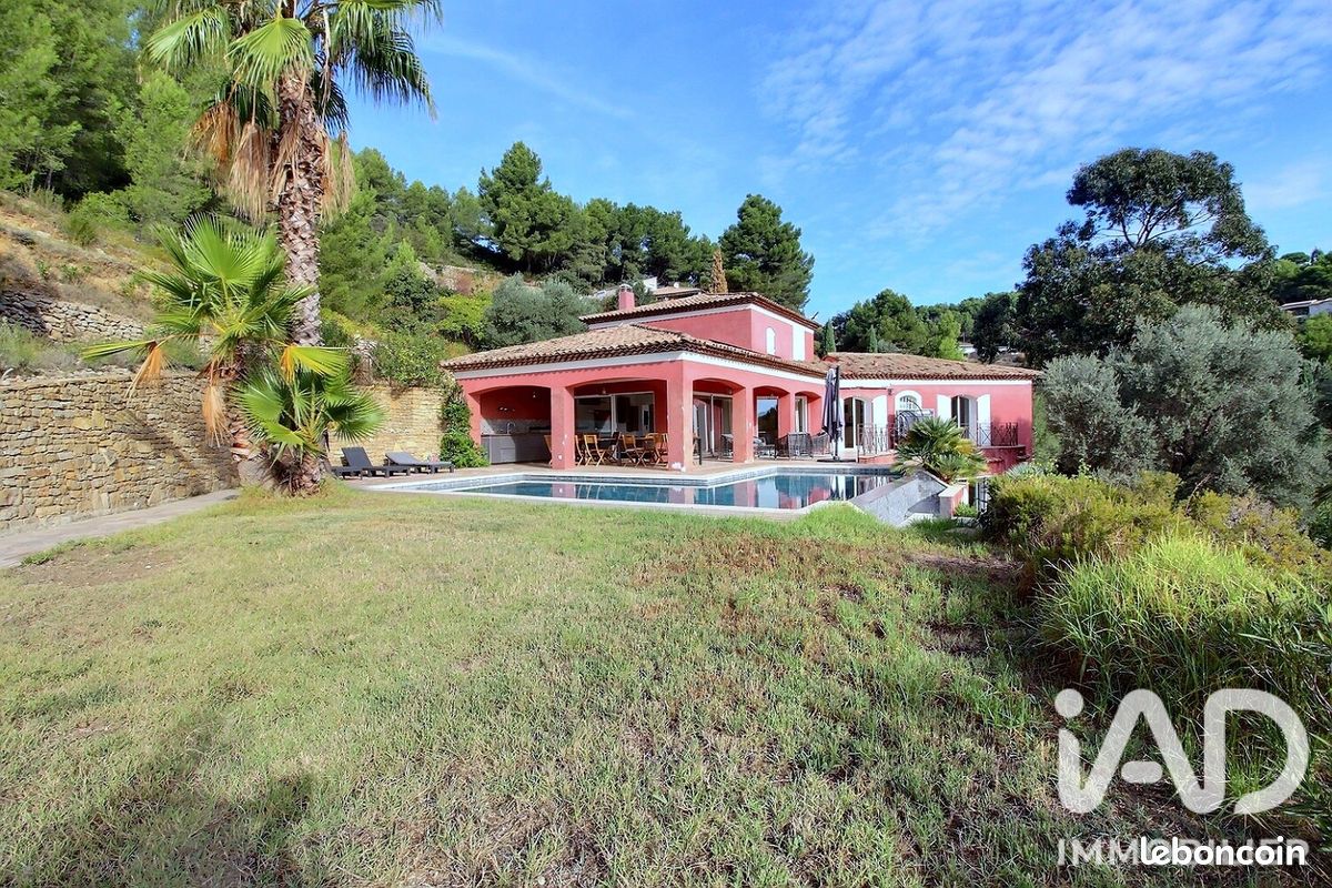 Maison 8 pièces 220 m² · à La Cadière-d'Azur · 220 m² · 1 050 000 €