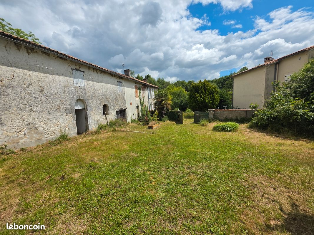 Maison 3 pièces 65 m² · à Antezant-la-Chapelle · 65 m² · 84 300 €