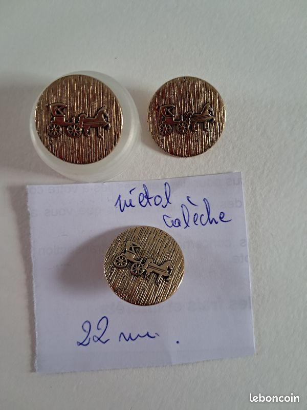 3 boutons métal calèche dorés striés 22mm. 5 (image 2)