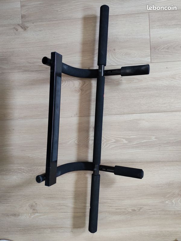 ELANI Barre de traction murale 115-140 cm, sans perçage, avec prise