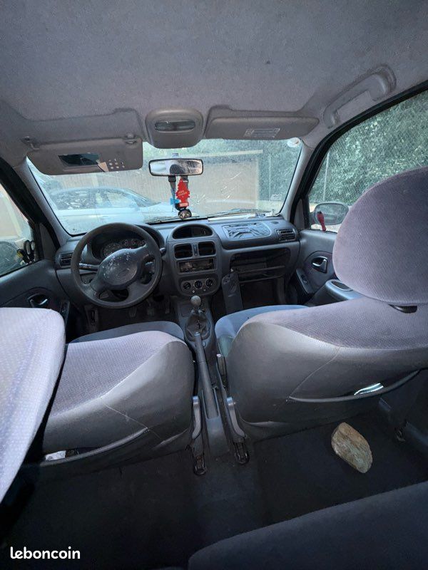 Clio 2 (image 3)