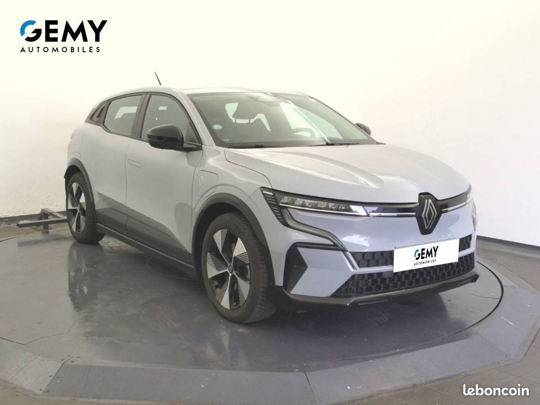 RENAULT Megane E-Tech EV60 220 ch super charge Equilibre (image 3)