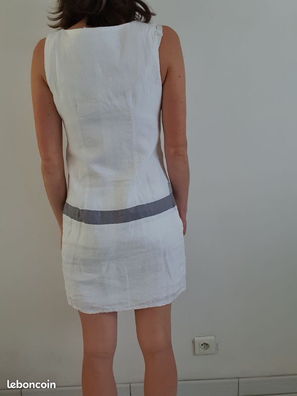 Robe blanche et grise (image 3)