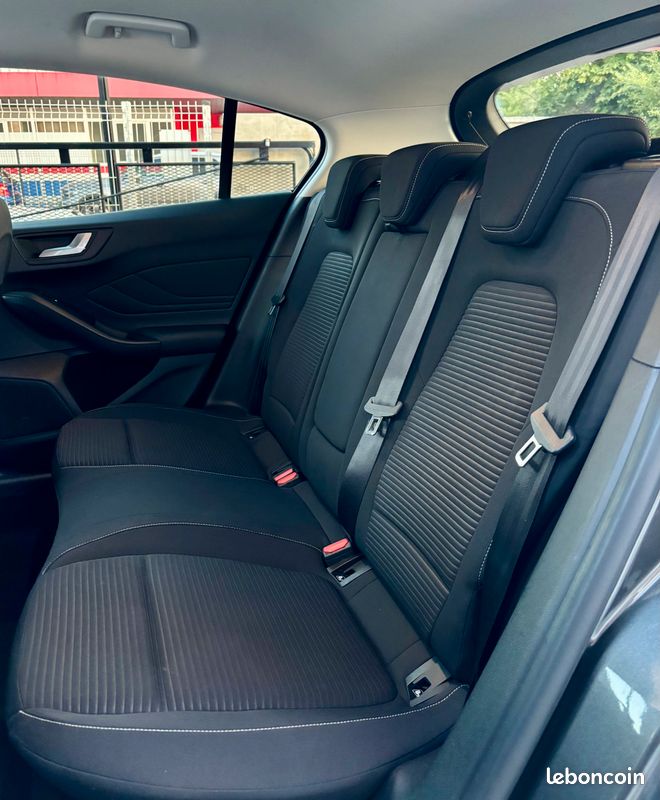 FORD FOCUS IV 1.0L SCTi 125ch Titanium - 1ère Main - (image 7)