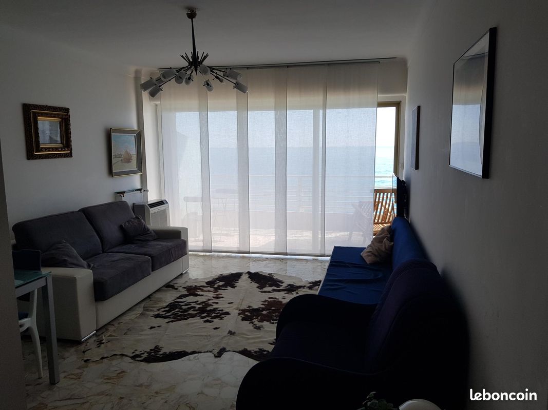Grand studio au cinquième étage face à la mer à Menton pour 4 personnes Cote d Azur Provence (image 9)