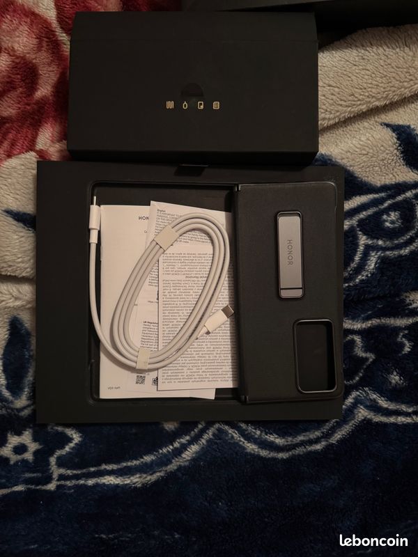 HONOR magic v2 (image 8)