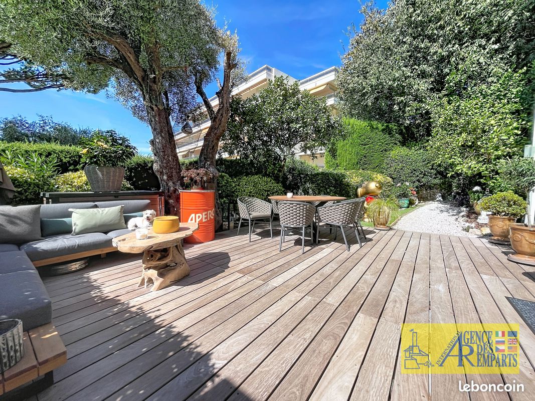 Appartement 3 pièces 82 m² · à Antibes · 82 m² · 890 000 €