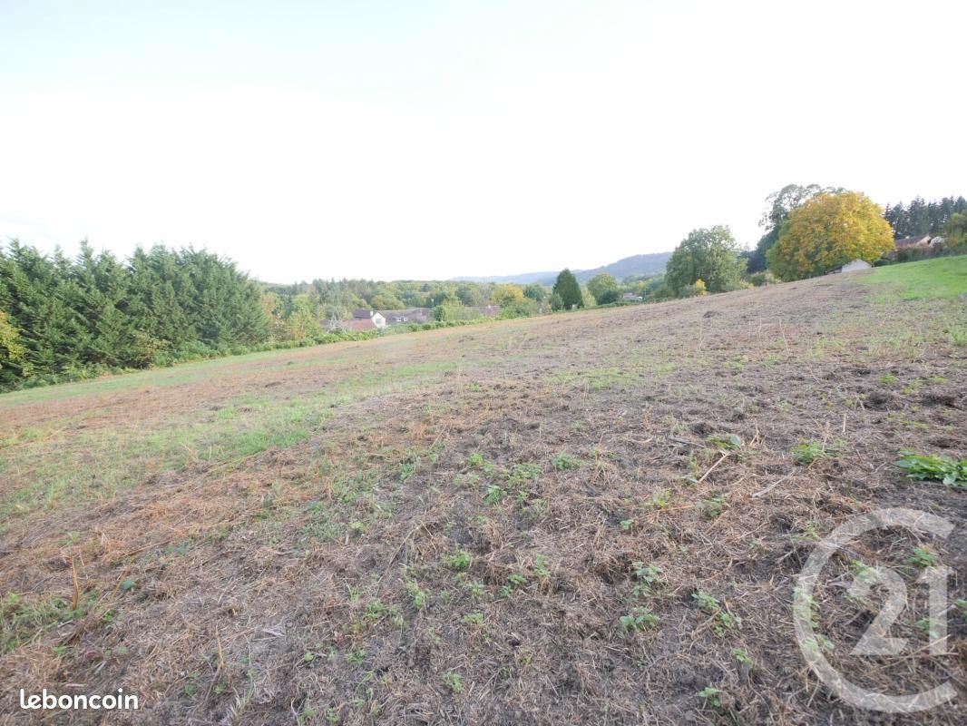 Terrain 6987 m² · à Guéret · 66 000 €