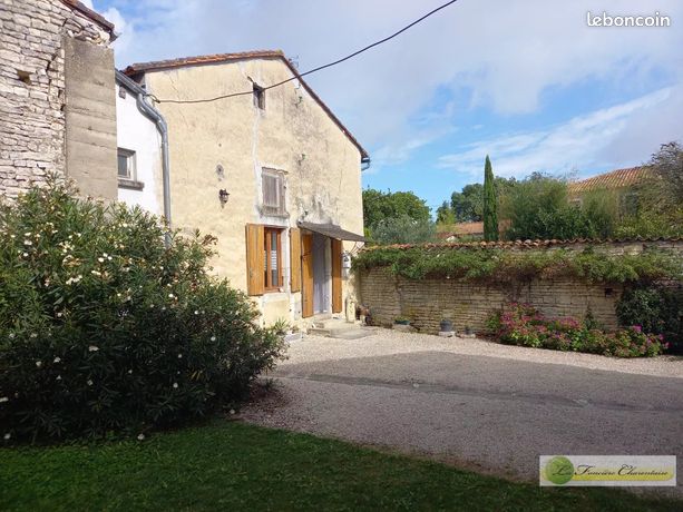 Maison de village 1 pièce 39 m²