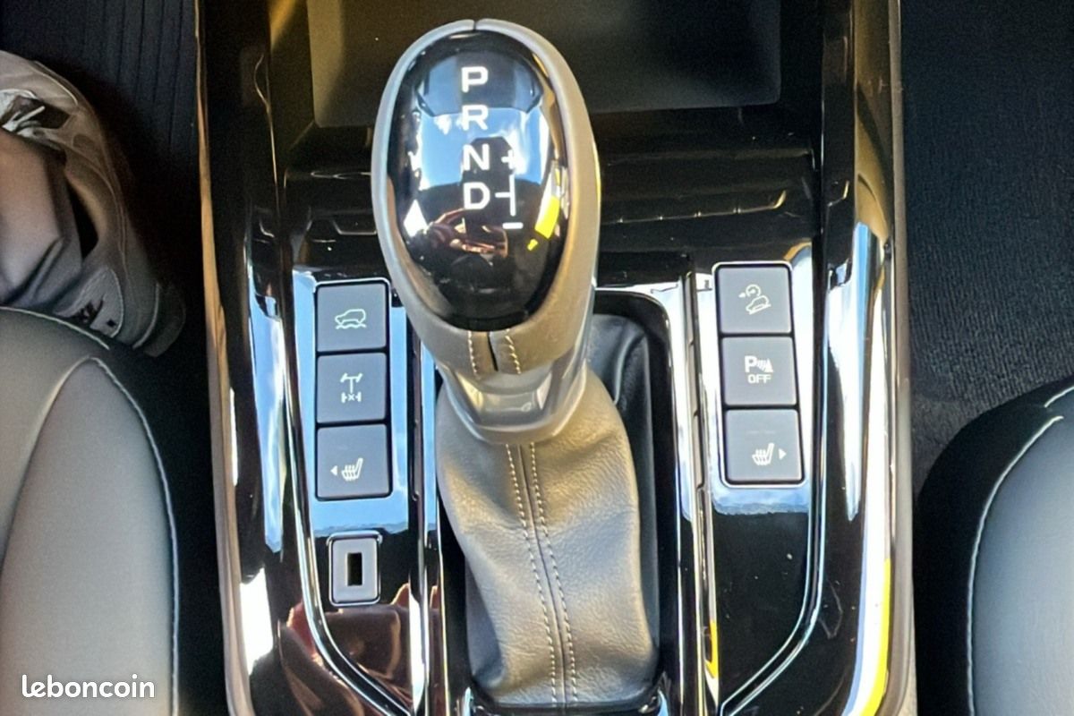 Isuzu D-max 2.2 TD 164 SPACE NITRO SPORT A/T8-8% (image 12)
