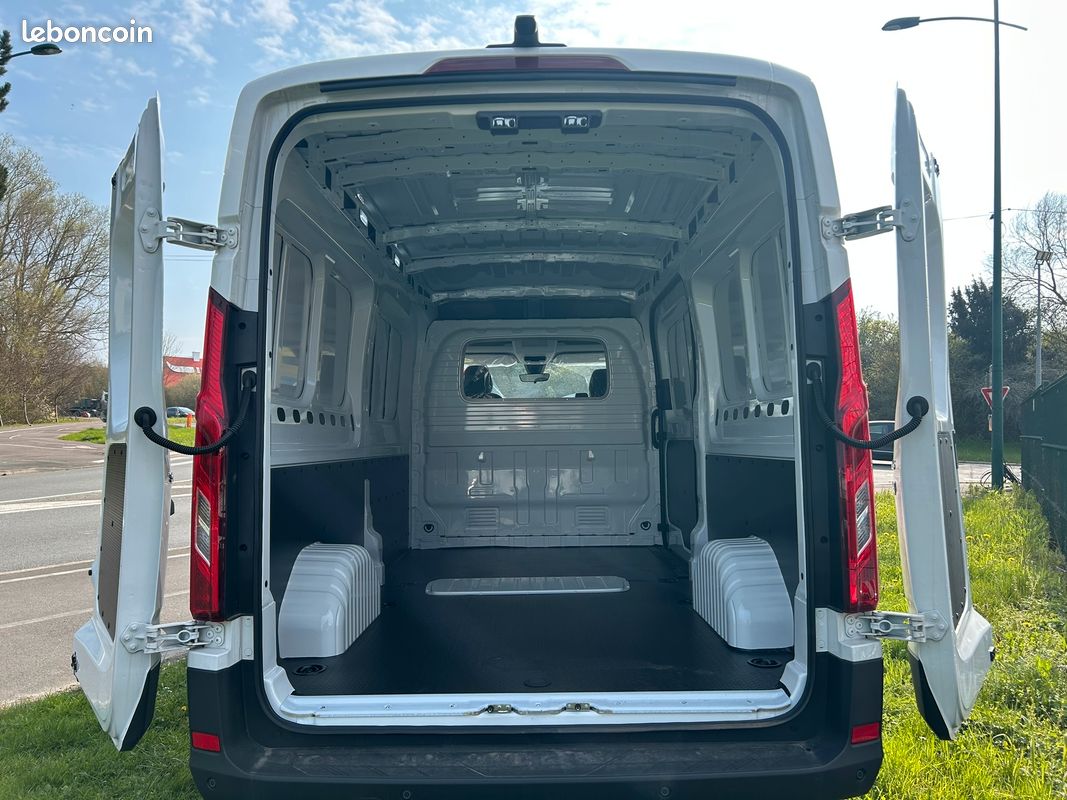 22 900 ht - New maxus deliver 9 neuf l3h2 3 places 2.0 d 150 cv Grand Carplay / Alarme / clim / reg / tel / camera / dab / phare av led (image 15)