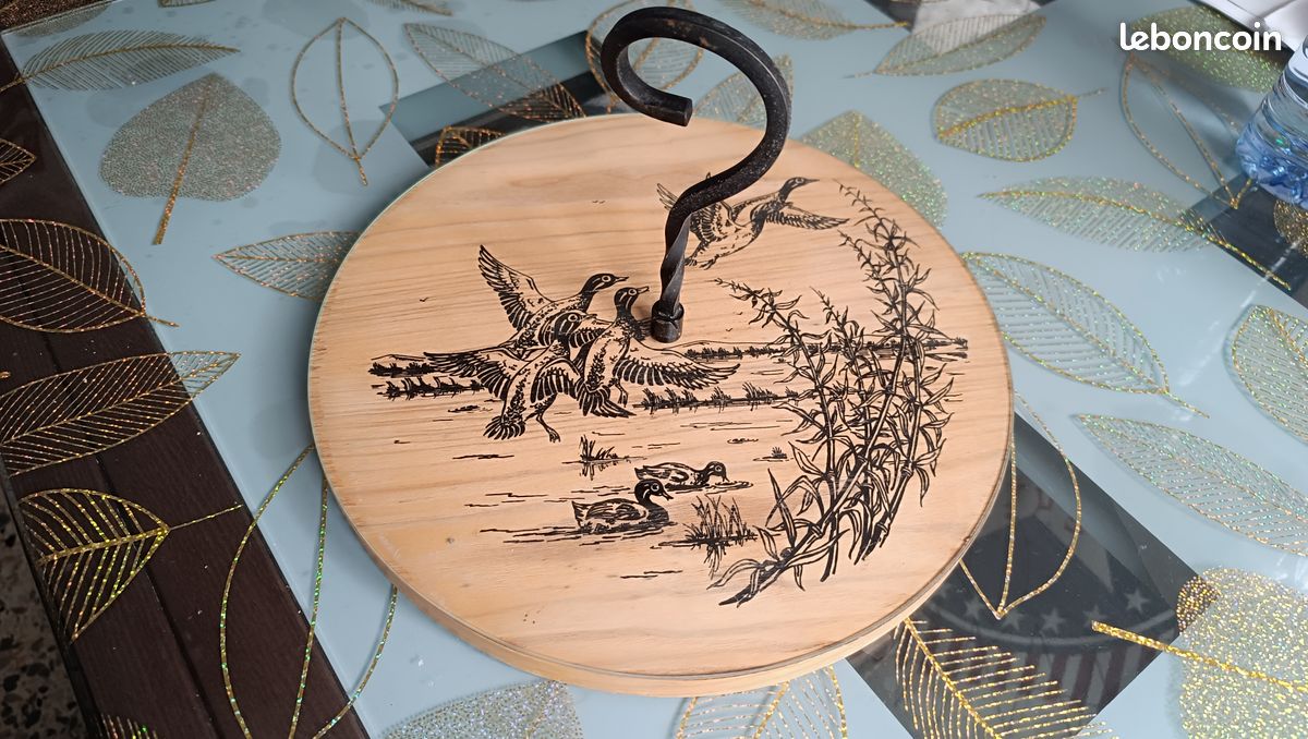 Plateau a fromage en bois dessus verre (image 1)