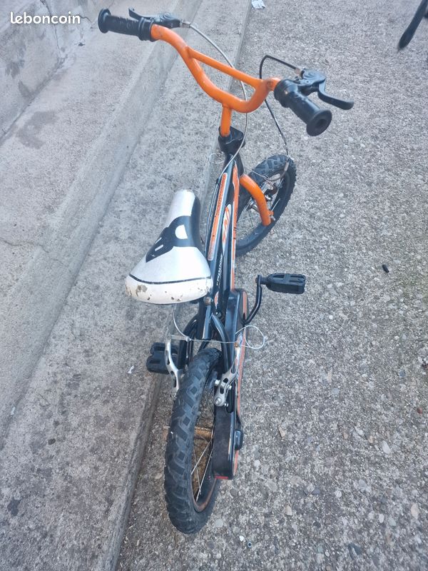 Vélo 14 LOL Surprise! Pour Fille Avec Roues Panier Porte Poupée Dino Bikes