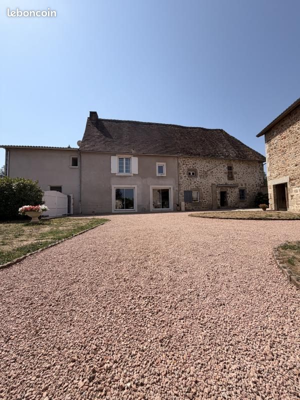 Maison 7 pièces 180 m² · à Piégut-Pluviers · 180 m² · 343 915 €