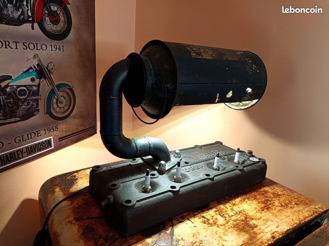 Lampe steampunk Harley Davidson faite main pièces vintage