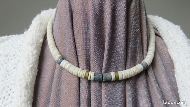 Collier perles coquillage (image 1)