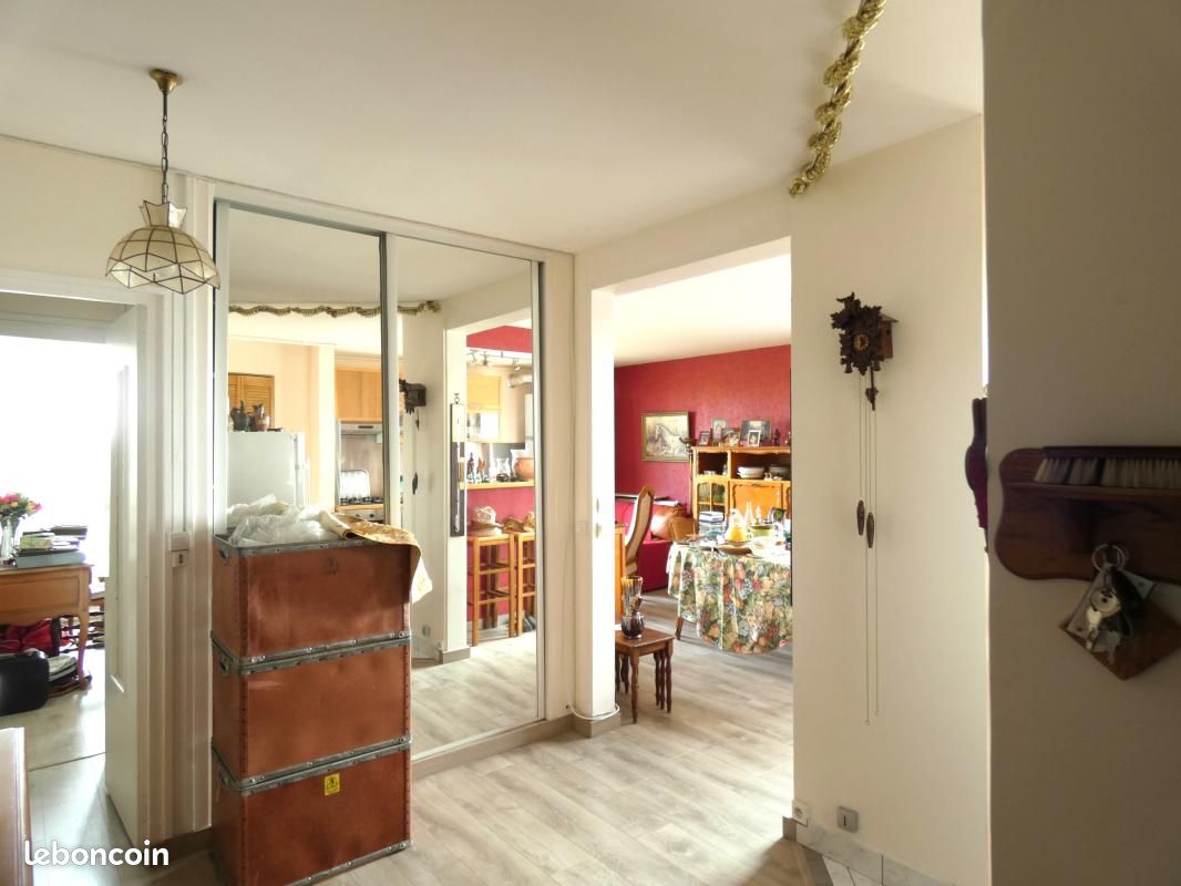 Appartement 4 pièces 90 m² · à Pontoise · 90 m² · 220 000 €