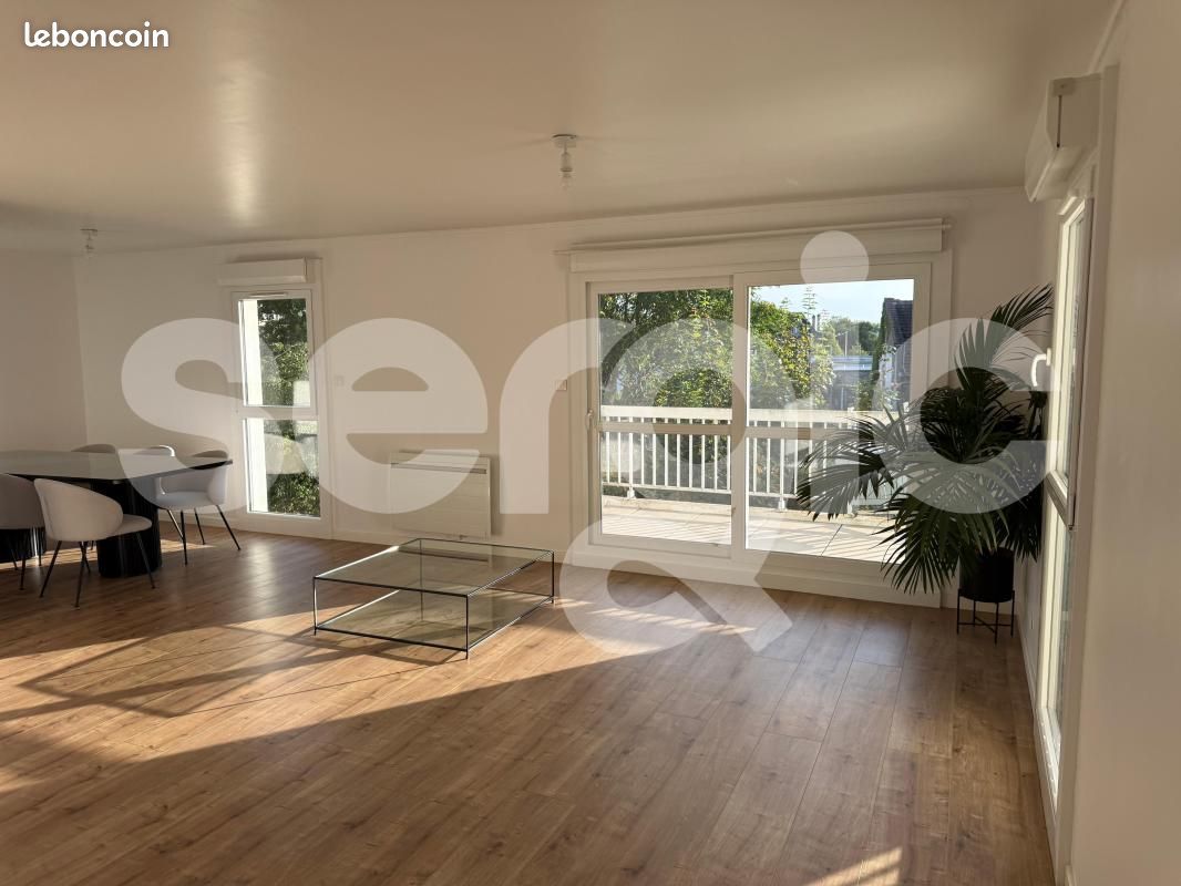 Appartement 5 pièces 104 m² · à Compiègne · 104 m² · 1 140 €