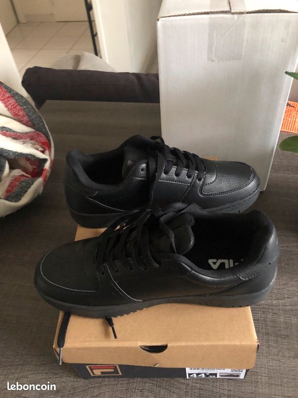 Basket femme pointure 39 (image 2)