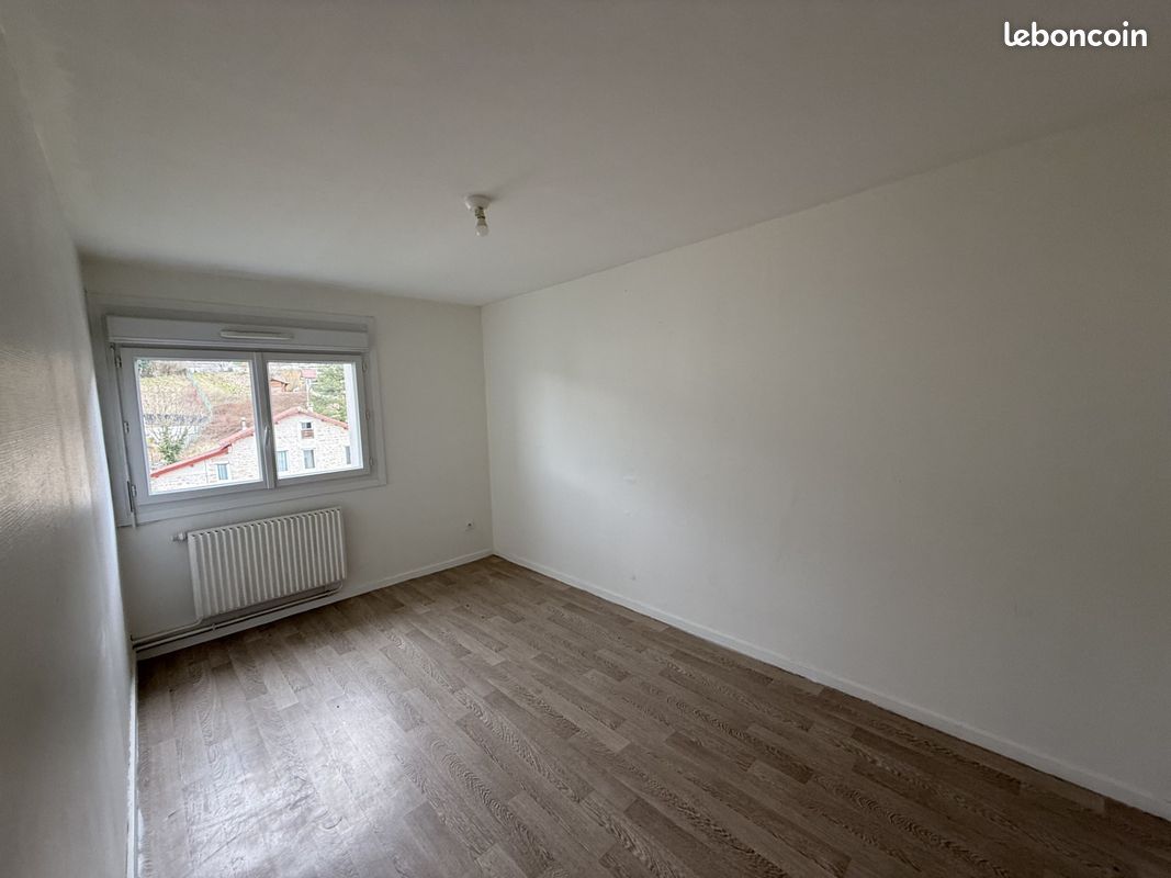 Appartement 4 pièces 76 m² · à Martignat · 76 m² · 735 €/mois
